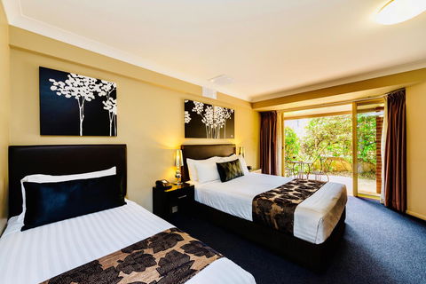 Ambassador On Ruthven - Inverell Accommodation 1