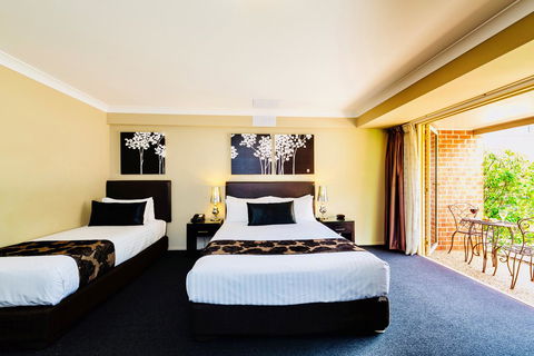 Ambassador On Ruthven - Inverell Accommodation 15