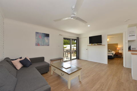 Lychee Tree Holiday Apartments - Inverell Accommodation 22