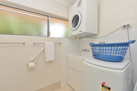 Lychee Tree Holiday Apartments - Inverell Accommodation 10