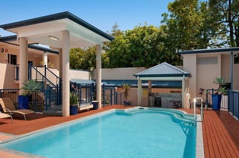 The Newport On Macrossan - Adults Only - Inverell Accommodation 0