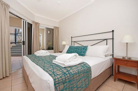 The Newport On Macrossan - Adults Only - Inverell Accommodation 8