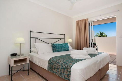 The Newport On Macrossan - Adults Only - Inverell Accommodation 1