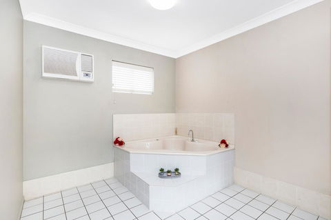 Comfort Inn North Brisbane - Inverell Accommodation 8