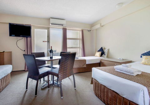 The Metropolitan Spring Hill - Inverell Accommodation 9