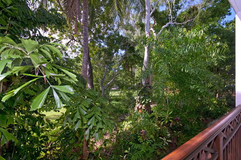 Freestyle Resort Port Douglas - Inverell Accommodation 6