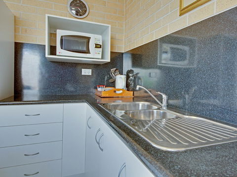 Murray Street Apartments - Inverell Accommodation 26