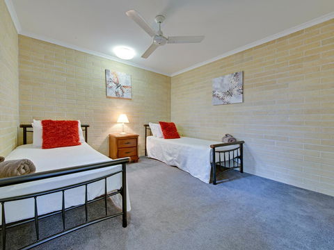 Murray Street Apartments - Inverell Accommodation 42
