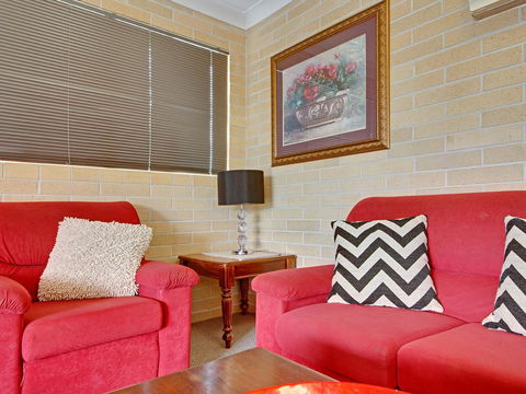 Murray Street Apartments - Inverell Accommodation 0