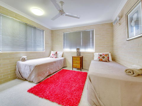 Murray Street Apartments - Inverell Accommodation 7