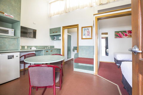 Downs Motel - Inverell Accommodation 11