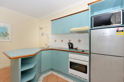 Seascape Holidays - Coral Apartments - Inverell Accommodation 16