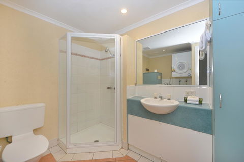 Seascape Holidays - Coral Apartments - Inverell Accommodation 28
