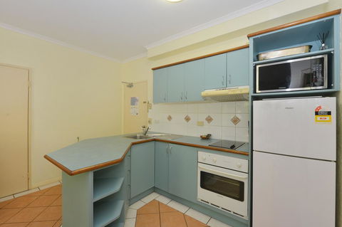 Seascape Holidays - Coral Apartments - Inverell Accommodation 25