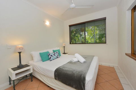 Seascape Holidays - Coral Apartments - Inverell Accommodation 7