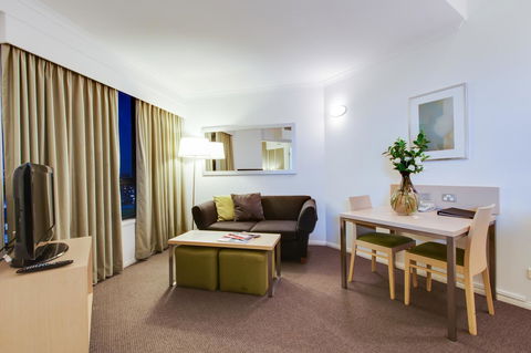 Oakwood Hotel & Apartments Brisbane - Inverell Accommodation 3