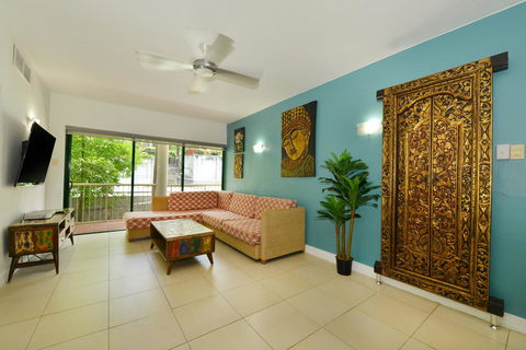 Club Tropical Resort - Official Onsite Reception & Check In - Inverell Accommodation 3