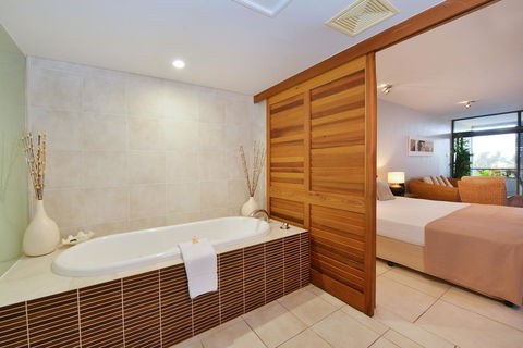 Club Tropical Resort - Official Onsite Reception & Check In - Inverell Accommodation 34