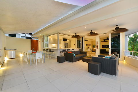 Club Tropical Resort - Official Onsite Reception & Check In - Inverell Accommodation 36
