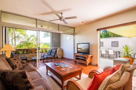 Club Tropical Resort - Official Onsite Reception & Check In - Inverell Accommodation 21