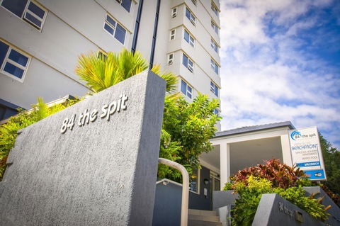 84 The Spit Holiday Apartments - Inverell Accommodation 2