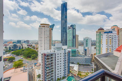 Republic Apartments Brisbane City - Inverell Accommodation 11