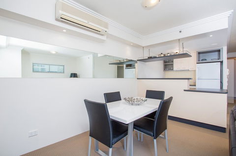 Republic Apartments Brisbane City - Inverell Accommodation 19