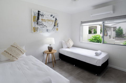 TiTree Resort Apartments - Inverell Accommodation 3