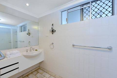 Driftwood Mantaray - Official Onsite Reception And Check In - Inverell Accommodation 19