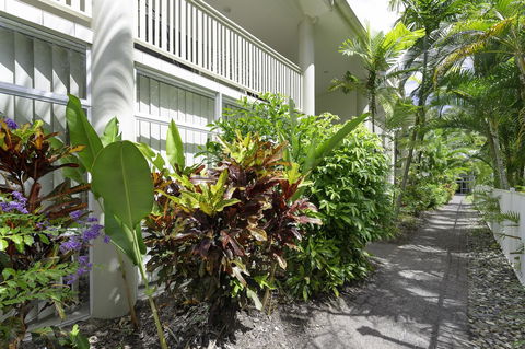Tropical Nites Holiday Townhouses - Inverell Accommodation 9