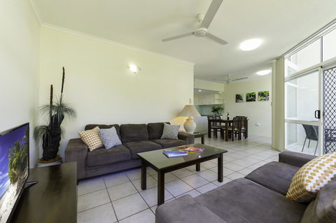 Tropical Nites Holiday Townhouses - Inverell Accommodation 13