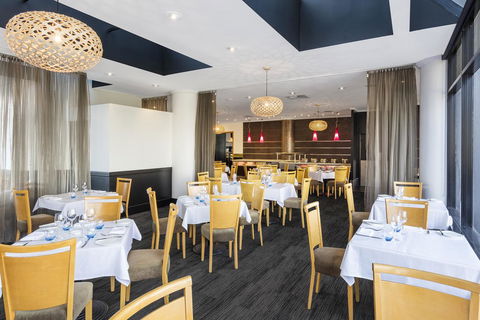 Hotel Grand Chancellor Brisbane - Inverell Accommodation 9