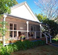 Curtis Falls Cottage - Inverell Accommodation