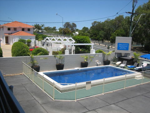 Regency Waterfront Noosa - Inverell Accommodation 1