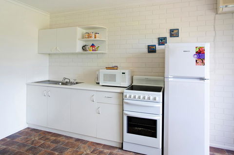 Regency Waterfront Noosa - Inverell Accommodation 13
