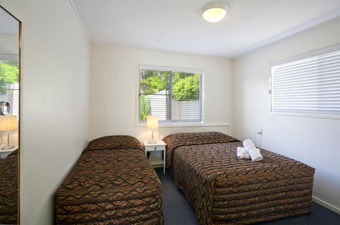 Regency Waterfront Noosa - Inverell Accommodation 5