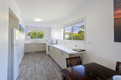 Regency Waterfront Noosa - Inverell Accommodation 12