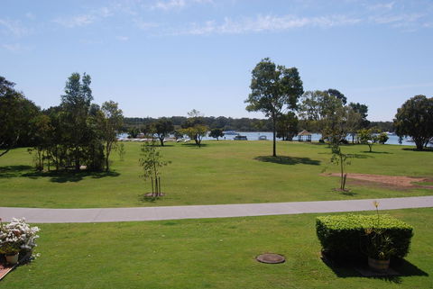 Regency Waterfront Noosa - Inverell Accommodation 15