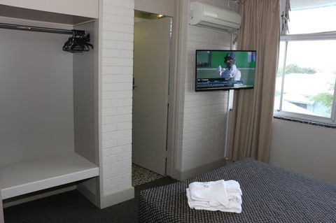 Brighton Hotel - Inverell Accommodation 9