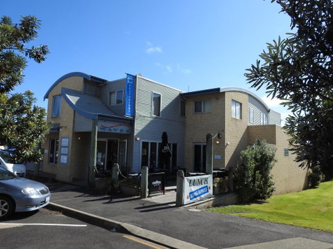 Waves Luxury Suites - Inverell Accommodation 3