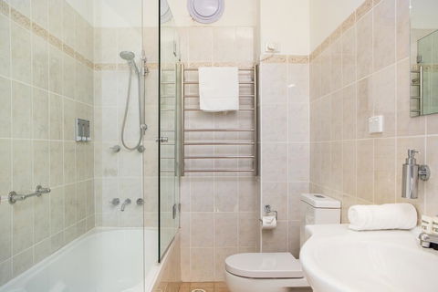 Welcome To Wonderland! In The Heart Of Strathfield - Inverell Accommodation 3