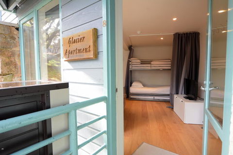 Whistler 8 Glacier - Inverell Accommodation 2