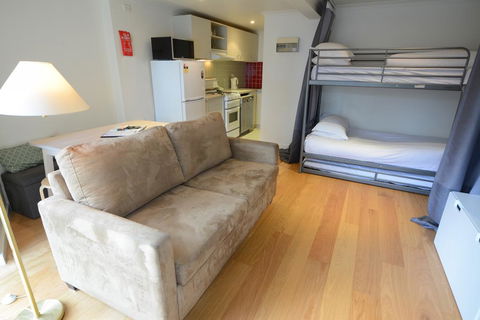 Whistler 8 Glacier - Inverell Accommodation 3