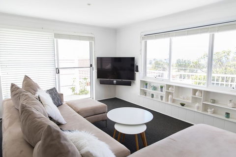 White Beach Cottage - Inverell Accommodation 3