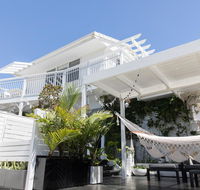 White Beach Cottage - Inverell Accommodation