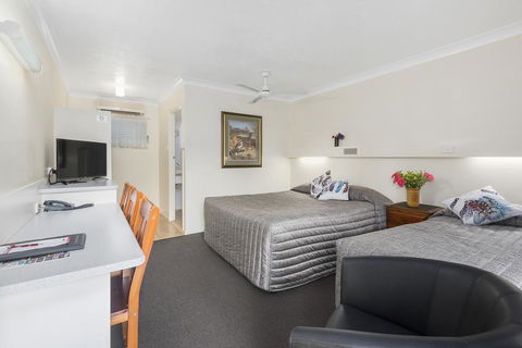Whiteoaks Motel & Lodges - Inverell Accommodation 2
