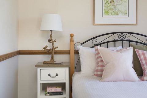 Windsors Edge Cottage Pokolbin - Inverell Accommodation 0