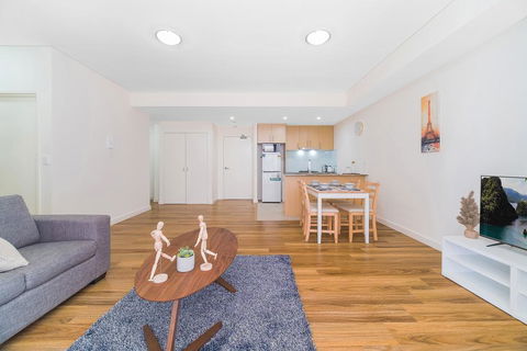 Wolli Creek Airport Serviced 2 Bedroom Apartment - Inverell Accommodation 0