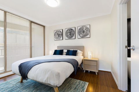 Woolloomooloo Modern Apartment 12BRK - Inverell Accommodation 3