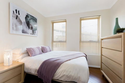 Woolloomooloo Modern Apartment 12BRK - Inverell Accommodation 2
